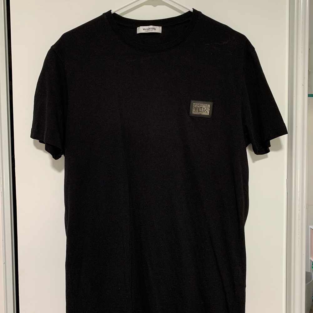 Men Valentino black tee shirt with metal embroider